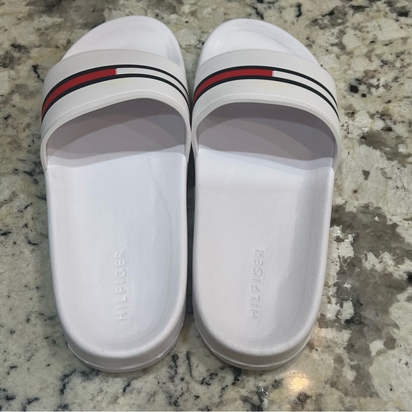 NIB Tommy Hilfiger Mens 8 Redder Flag Logo Pool Slide Sandals Red White Blue USA - Picture 7 of 11